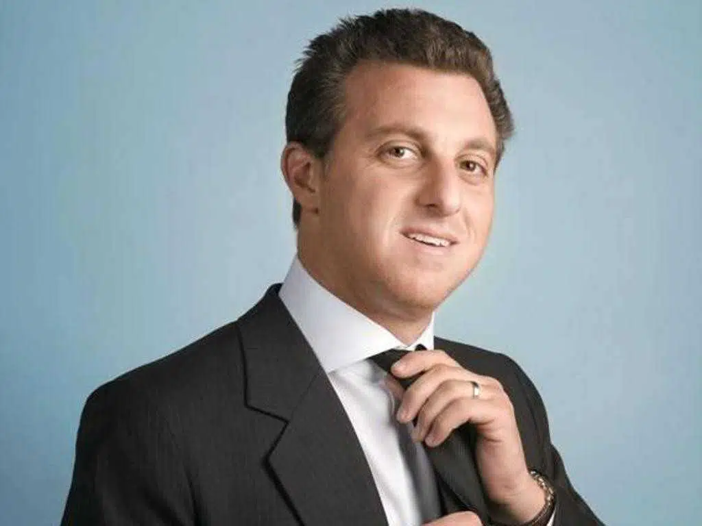 Resultado de imagem para luciano huck