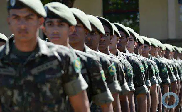 militares