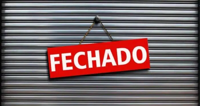 Fechar